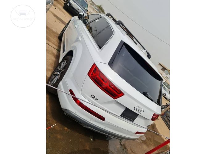Audi Q7 