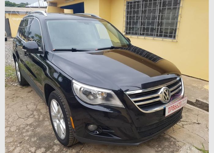 2011 VW TIGUAN (DV)