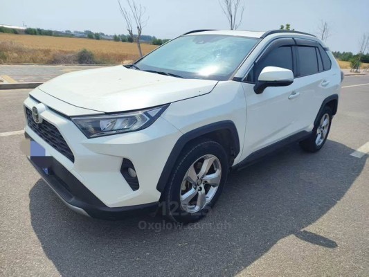 2020 Toyota RAV4 fully loaded