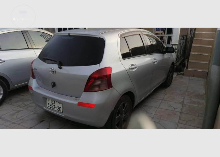 Toyota Vitz 2008 Model 4 Plugs