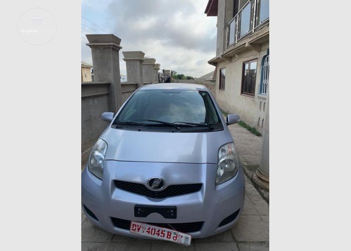 Toyota Vitz 2009 Model 3 Plugs