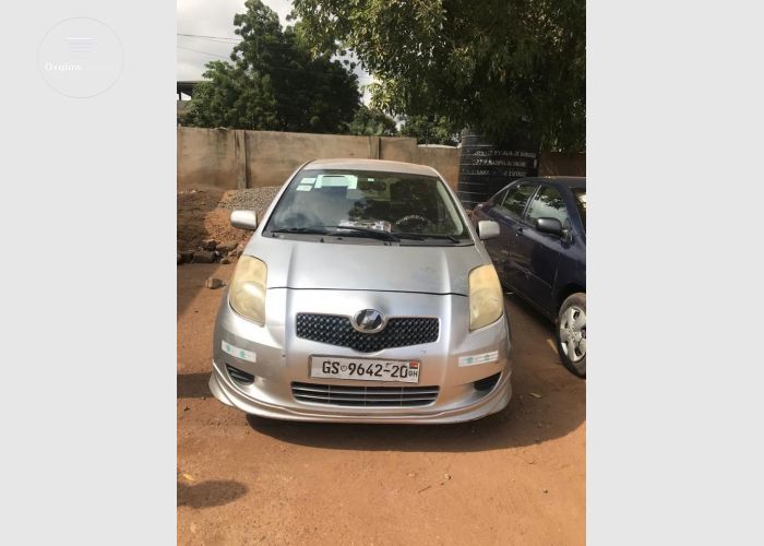 Toyota Vitz 2010 Model 4 Plugs